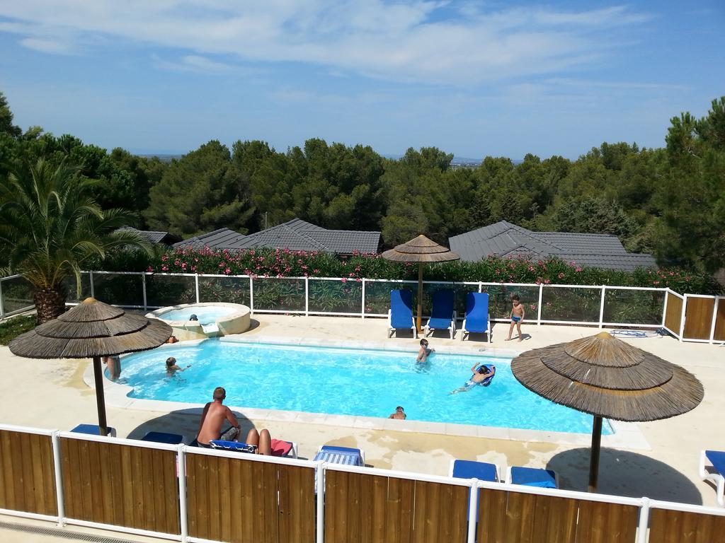 Parc Residentiel Les Hauts De Baldy Agde Bagian luar foto