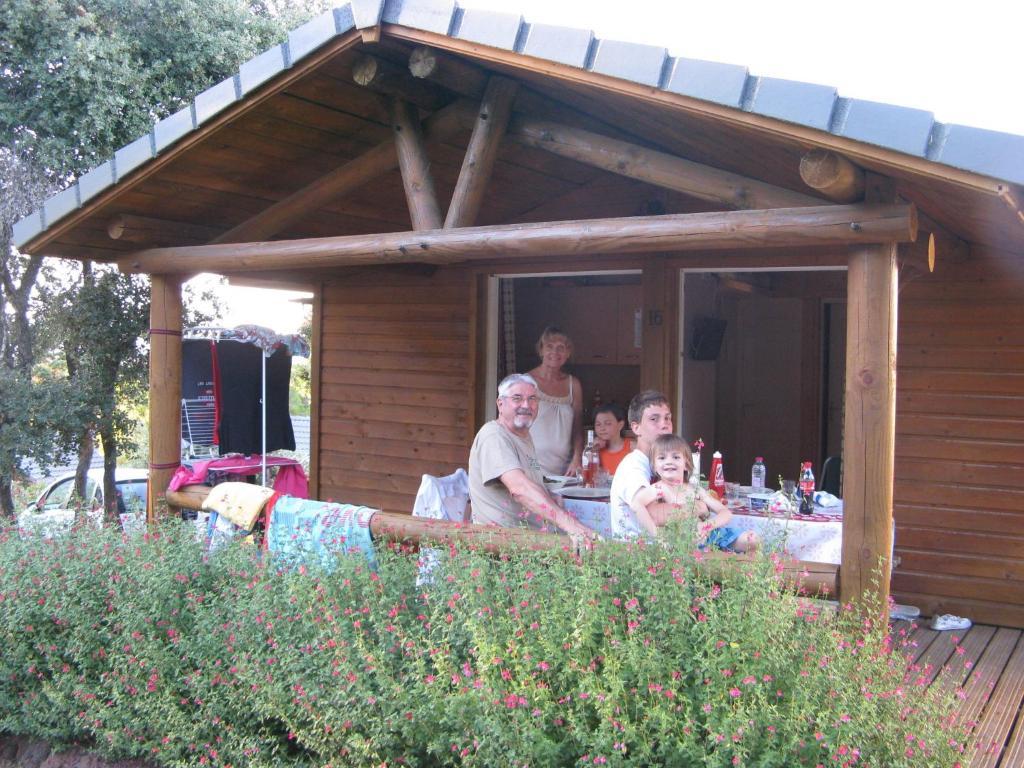 Parc Residentiel Les Hauts De Baldy Agde Bagian luar foto